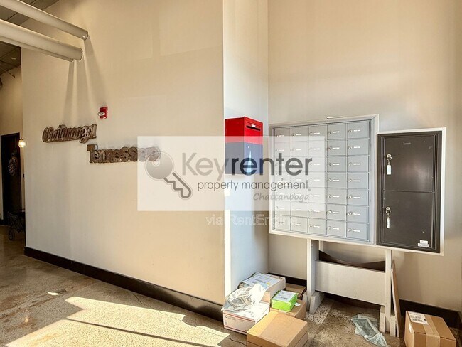 Building Photo - 1301 Market St