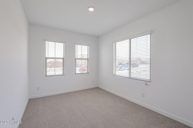 Building Photo - 16554 W Questa Dr
