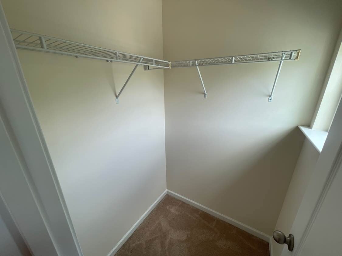 Building Photo - Room in House on Agnew Dr