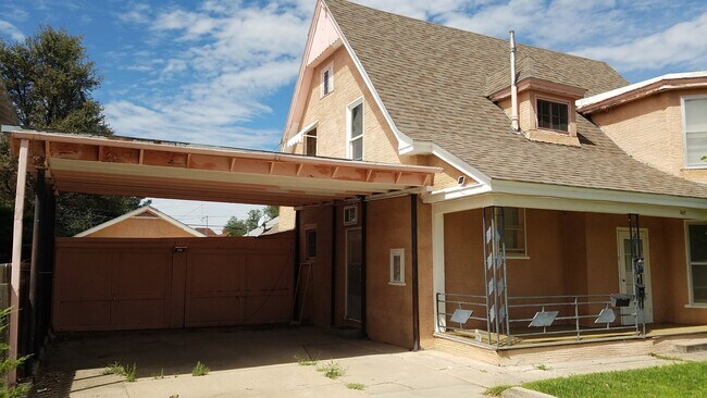 Primary Photo - 16 E 5th St