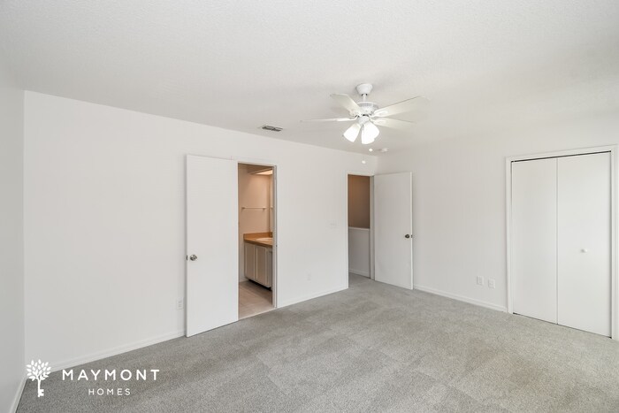 Building Photo - 5577 Cabot Dr N