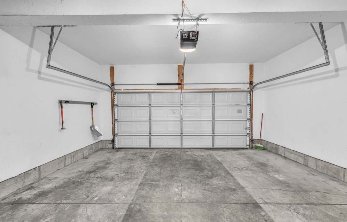 Building Photo - 3077 Cypress Hill Dr