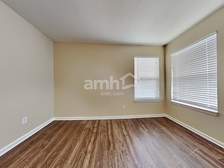 Building Photo - 5805 W Deerview Bend