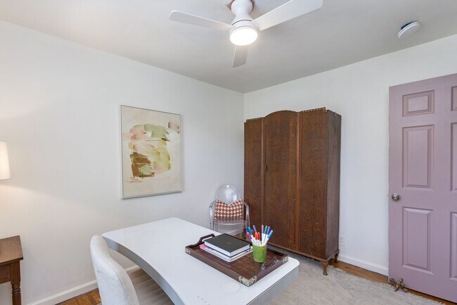 Building Photo - Bright East Nashville Townhome!
