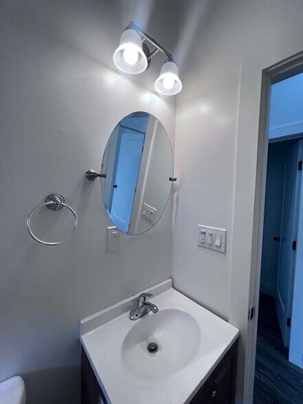 Building Photo - 6235 San Pablo Ave