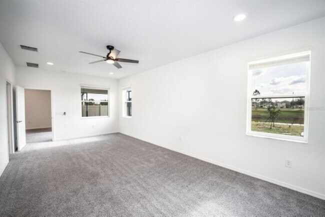 Building Photo - 10715 New Morning Dr