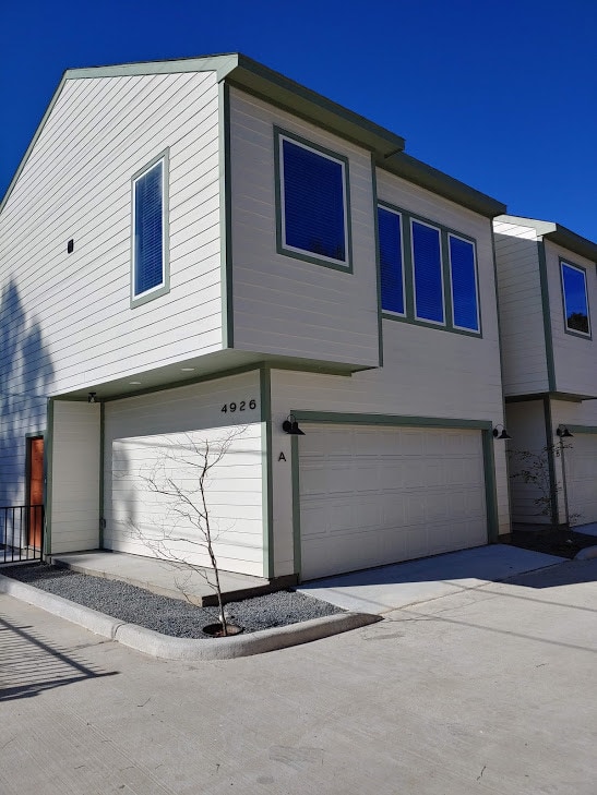 Front of Unit #A (the unit available is #E) - 4926 Weeping Willow Rd