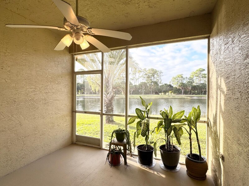 Building Photo - 8654 Lineyard Cay