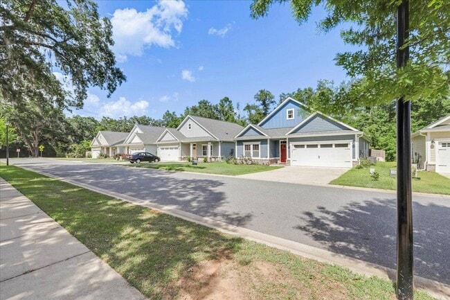 Building Photo - 855 Avery Park Dr