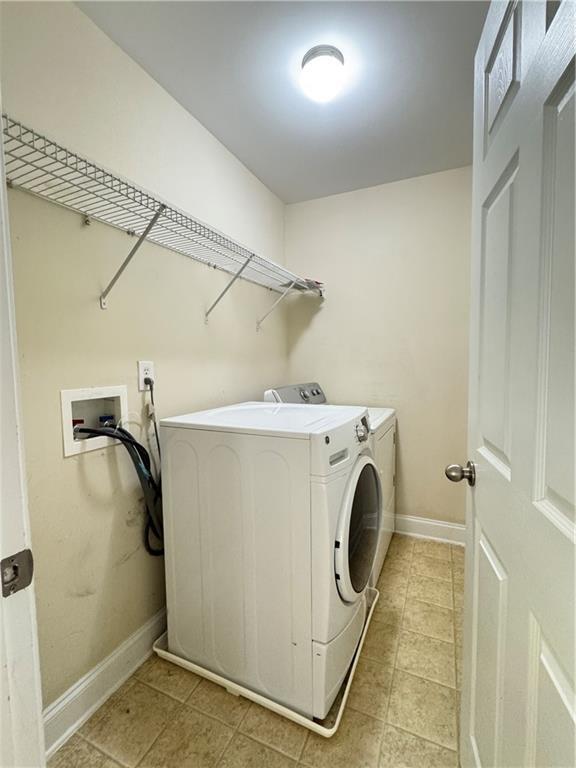 Building Photo - 632 Scenic Creek Dr SW