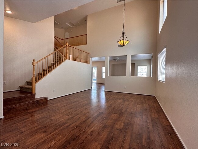 Building Photo - 2586 Highland Cliff Dr