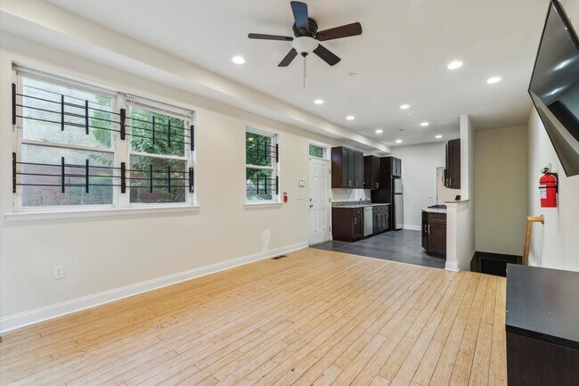 Building Photo - 2129 N 17th St