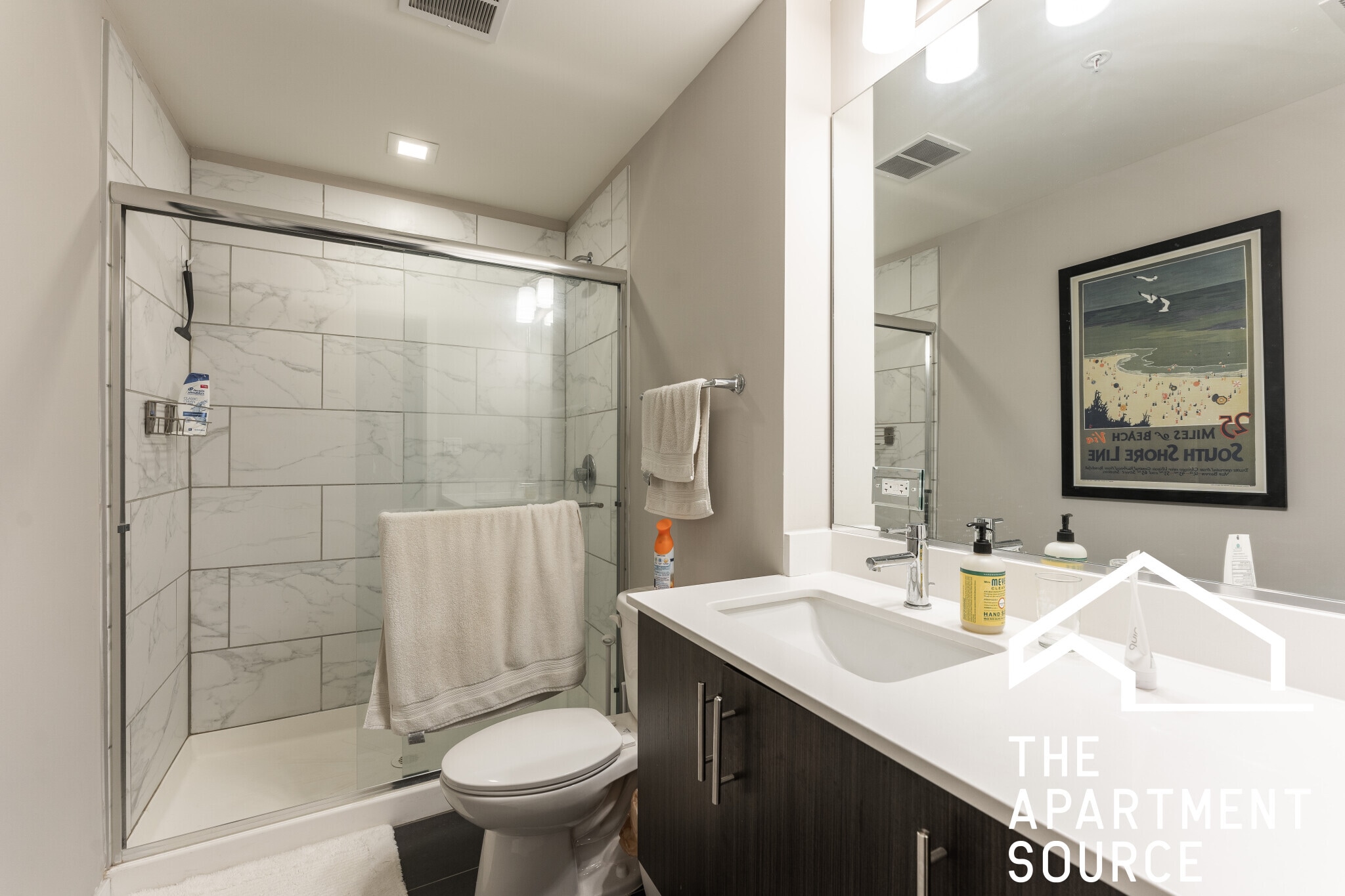 Building Photo - 301 W North Ave