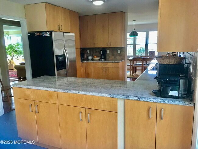 Building Photo - 145 Kemp Ave