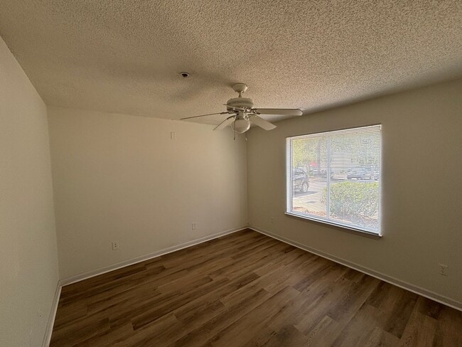 Building Photo - 1511 Graduate Ln