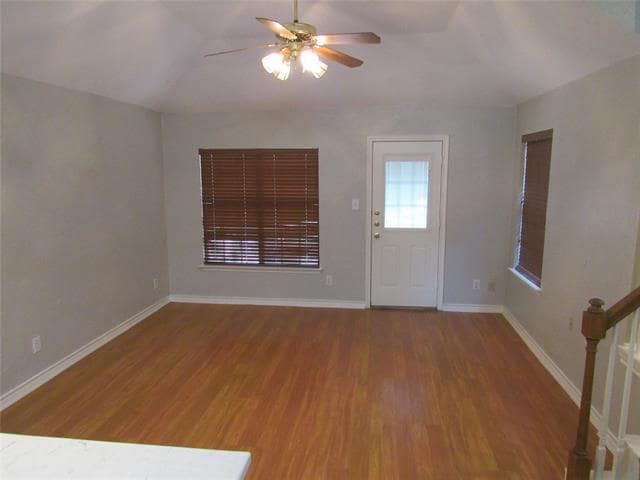 Building Photo - 840 Fernwood Ct
