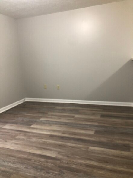 Building Photo - 725 Chestnut St