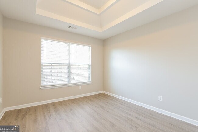 Building Photo - 675 Moonlight Way