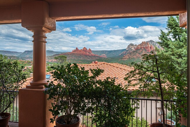 Building Photo - HOUSE - LES SPRINGS - PANORAMIC RED ROCK V...