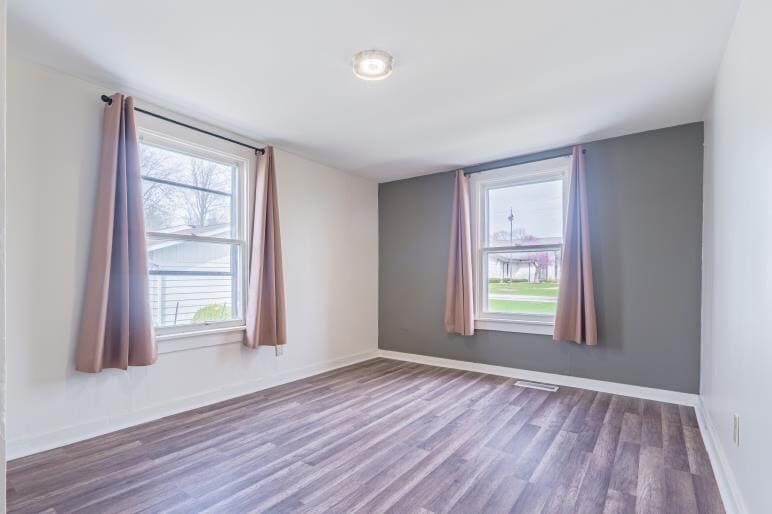 Building Photo - 721 E Cemetery Ave