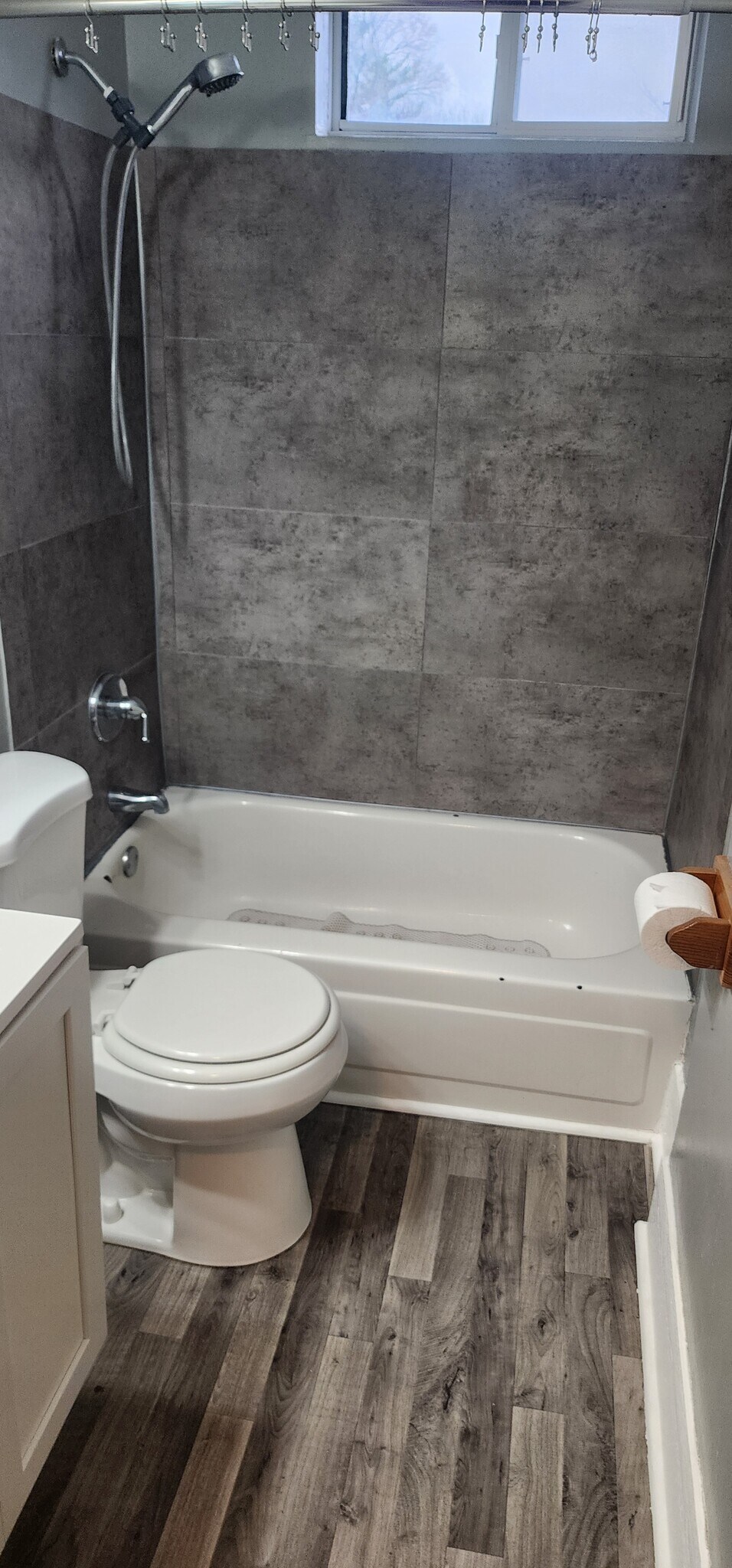 Building Photo - 1416 Auburn St