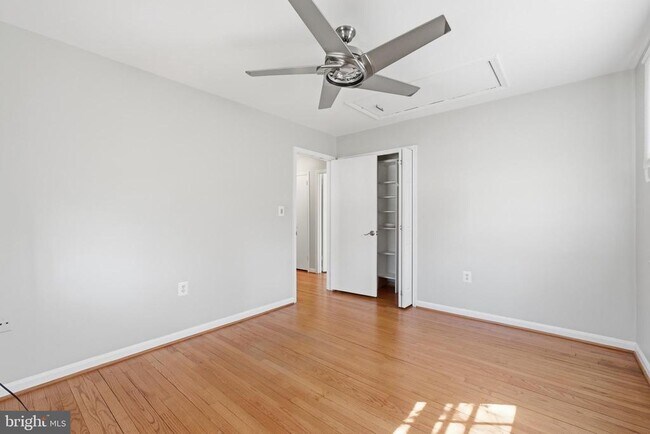 Building Photo - 3343 Slade Run Dr