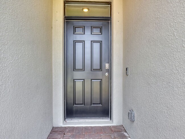 Building Photo - 7418 Tourmaline Dr