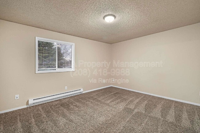 Building Photo - 906 N 2nd St