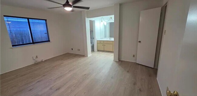 Building Photo - 1300 Tuffit Ln