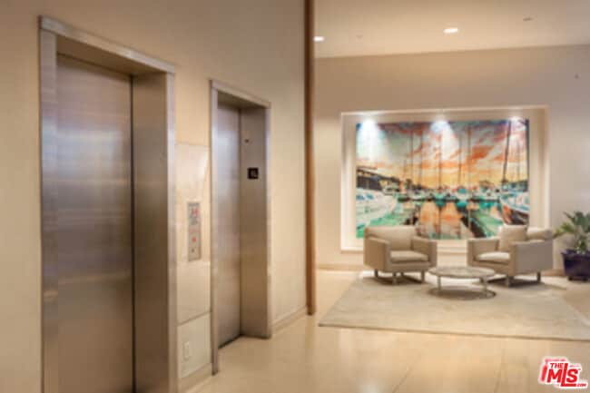 Building Photo - 4314 Marina City Dr