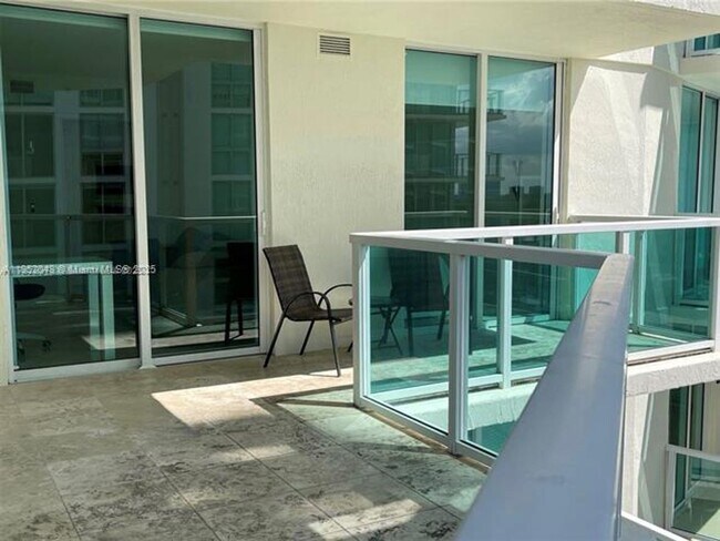 Building Photo - 250 Sunny Isles Blvd