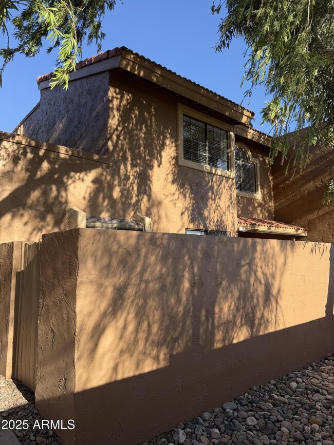 Building Photo - 5640 E Bell Rd