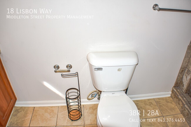 Building Photo - 18 Lisbon Way