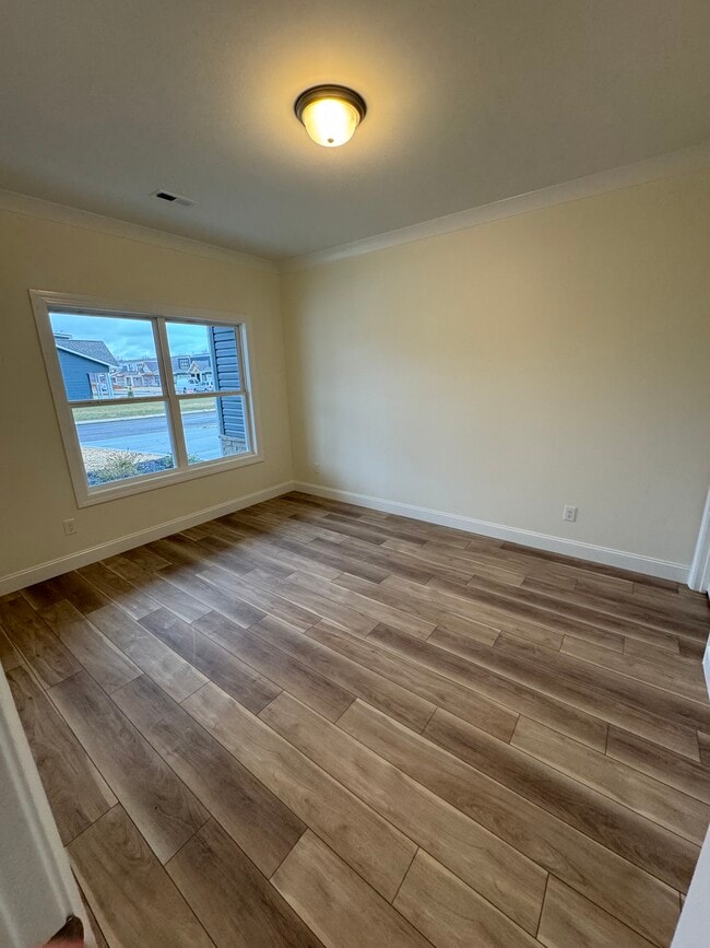 Building Photo - 1331 W Beaver Creek Dr