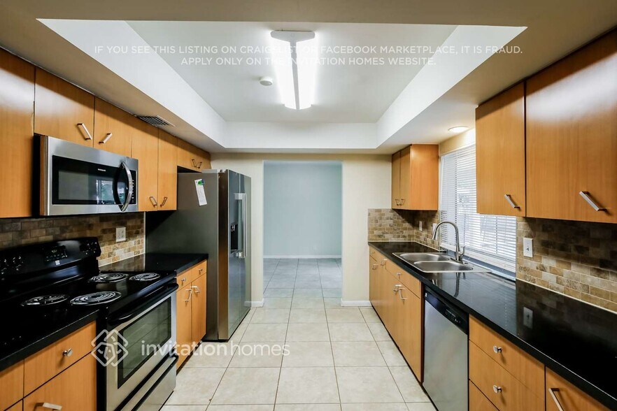 Building Photo - 941 SW 75th Terrace