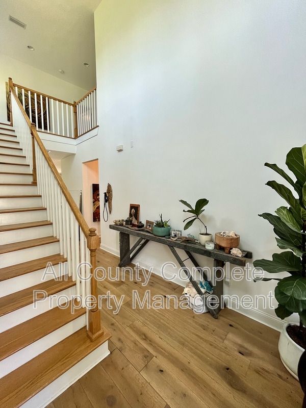 Building Photo - 261 Starnberg Ct