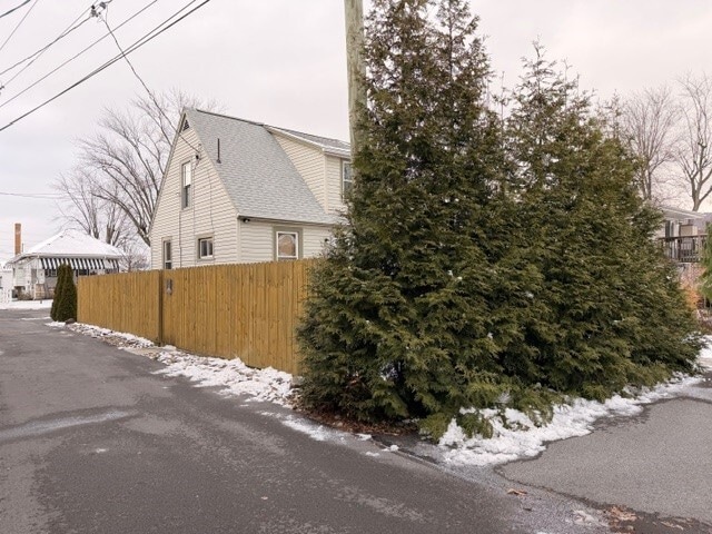 side view - 110 Lowell Ave