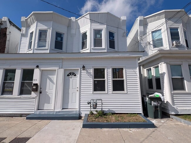 Primary Photo - 1109 Adriatic Ave
