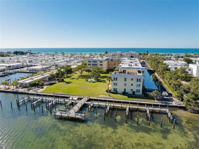 Building Photo - 3806 Gulf of Mexico Dr