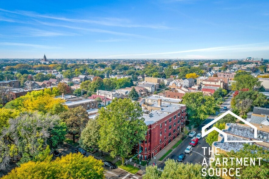 Building Photo - 5158 N Leavitt St