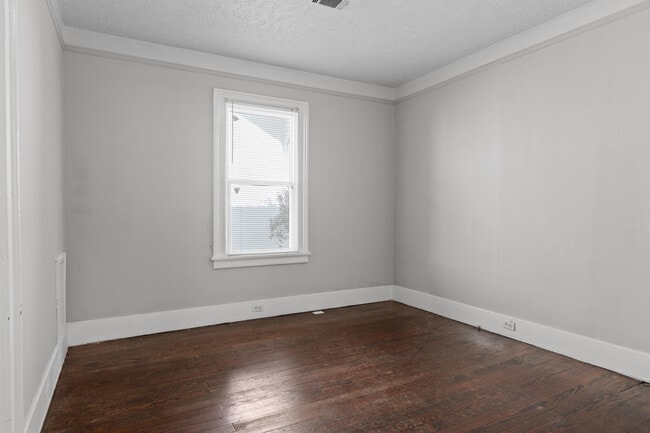 Building Photo - 1734 Fenwick St