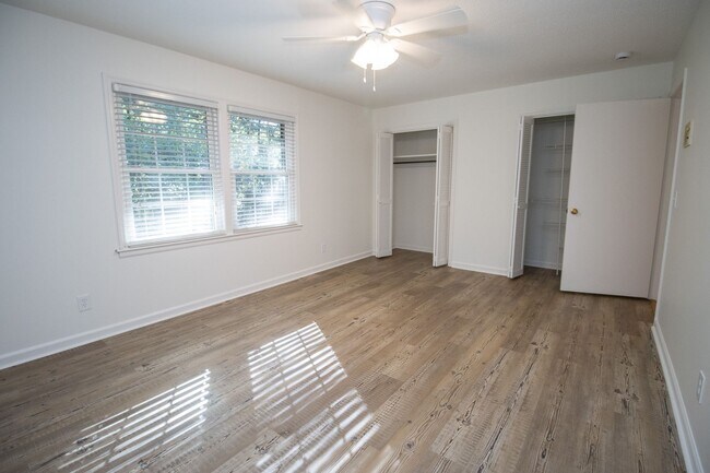 Building Photo - Renovated 5BR Home Minutes from Downtown Columbia | Two Full Kitchens + Fenced Yard ~ Available M...