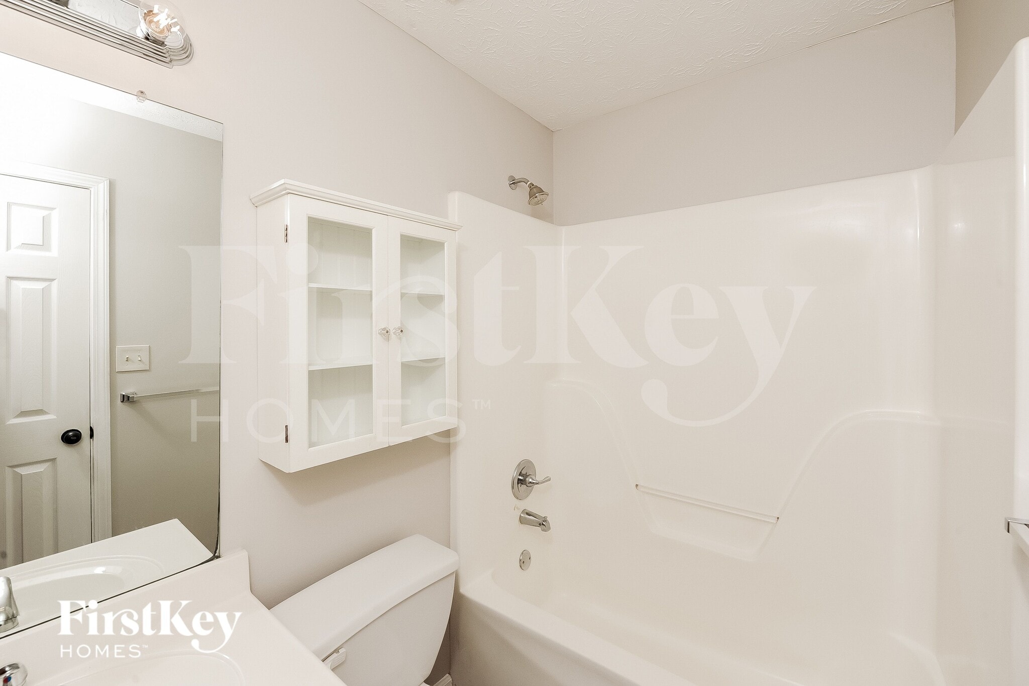 Building Photo - 5255 Hillcrest Glenn Dr