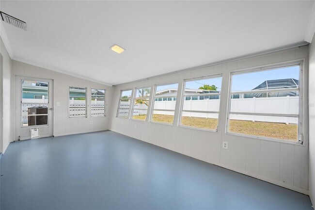 Building Photo - 5056 42nd St S