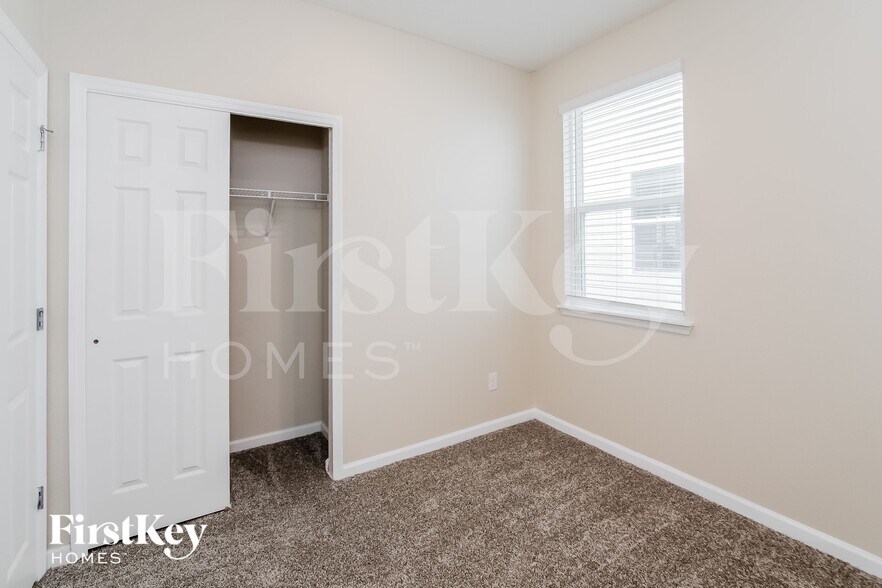 Building Photo - 9787 Bridgeway Ave
