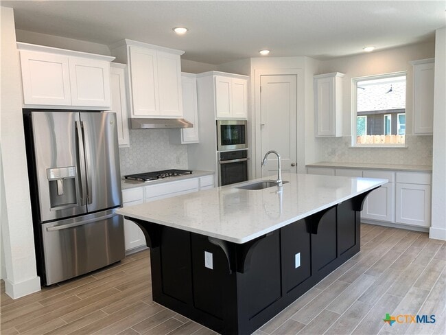 Building Photo - 1048 Easy Gruene