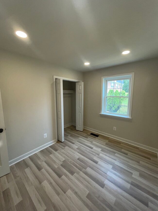 Building Photo - 9854 Hagel Cir