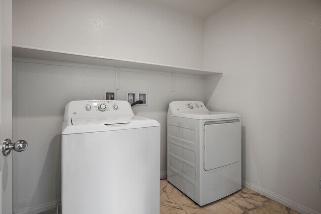 Building Photo - 4302 Eagle Island St