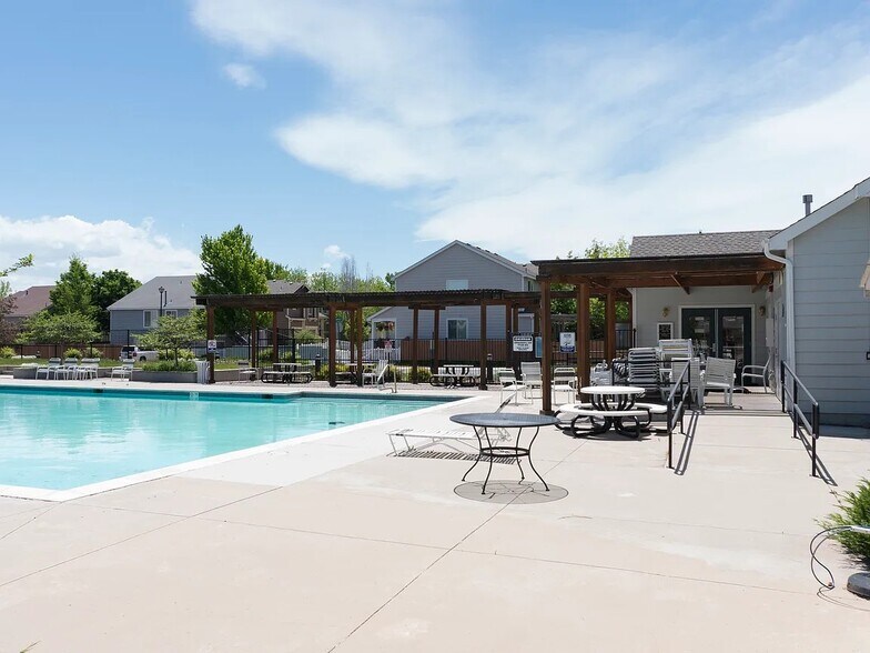 Building Photo - 9485 E Kansas Pl