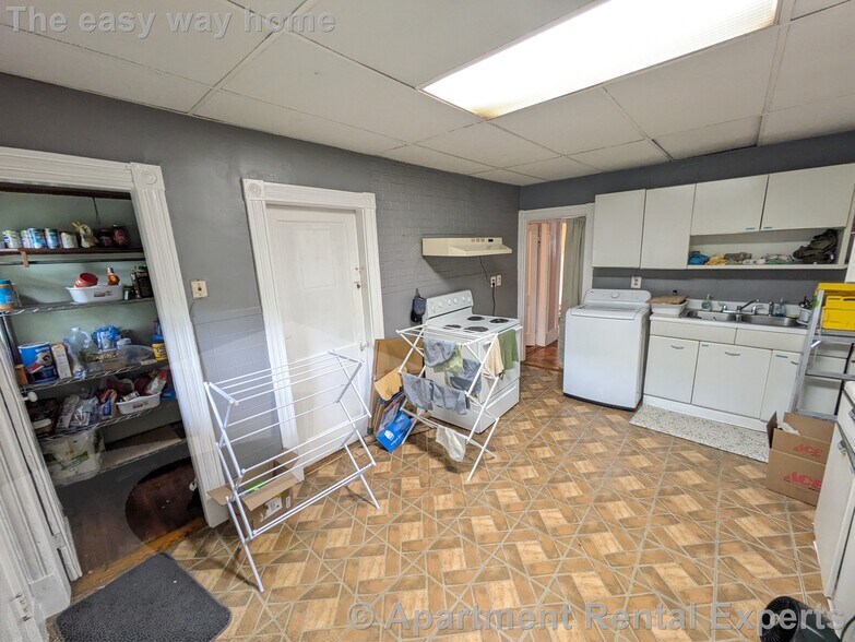 Building Photo - 104 Conwell Ave